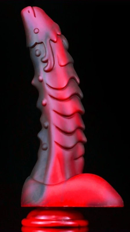 Dildo Dragon Sarkan 19 x 4.5cm fekete-piros