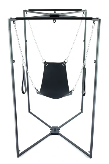Kit Sling – fekete, csábító bőrszíj armaturával