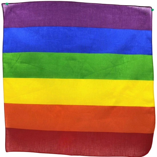 PRIDE - színes jemzéssel díszített sál 50x50 cm